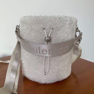Lululemon Fleece Bucket Bag